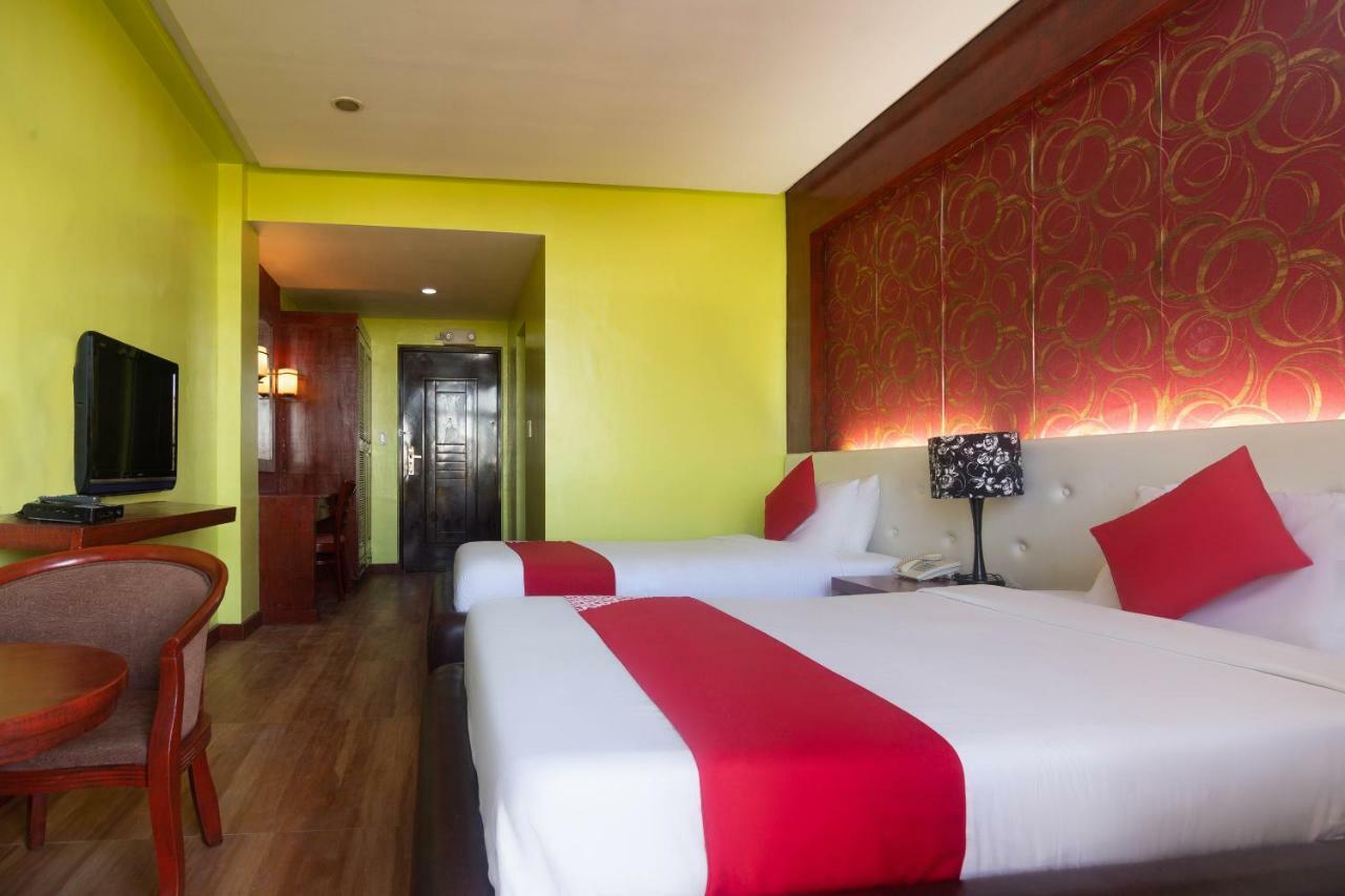Oyo 159 San Remigio Pensionne Suites Cebu Exterior photo